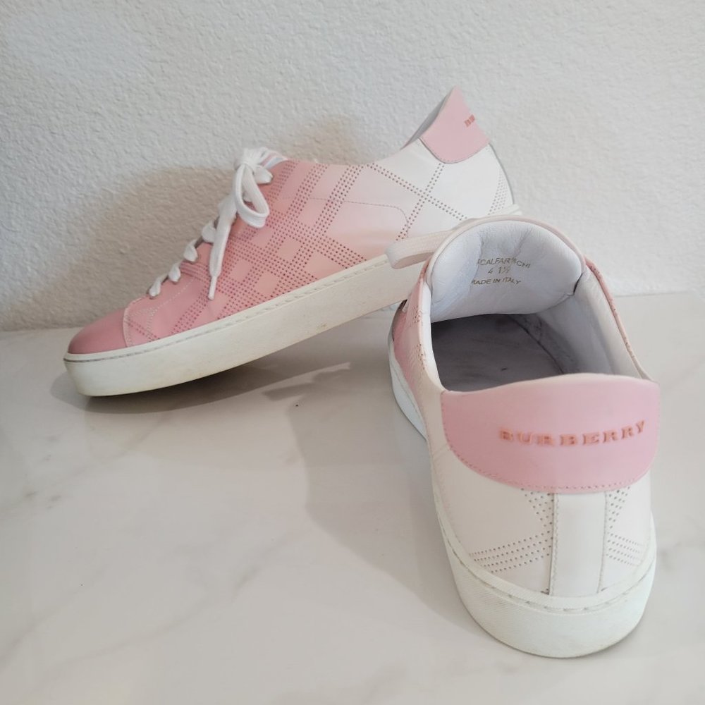 BURBERRY Westford Perforated Check Leather sneakers. IT41.5 US10.5